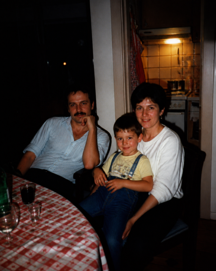 AFTER DARK — Analog Night & Flash Generator Ultra